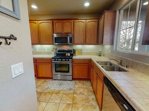 5th image of 20220 Clavey Ct