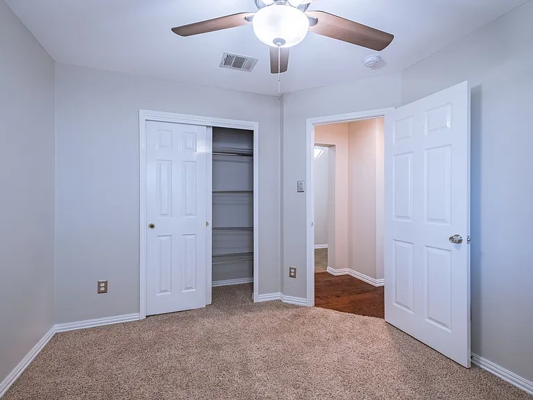 645 Fort Thomas Pl — Photo 9