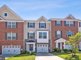 17 Arenas Ct, Capitol Heights, MD 20743