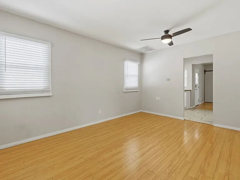 10412 Eldora Ave — Photo 17