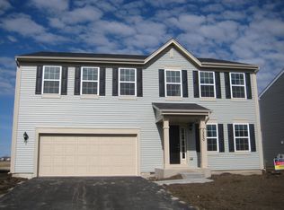 1350 Broadland Dr, Hampshire, IL 60140