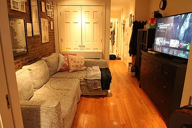 Rented by Nest Seekers International