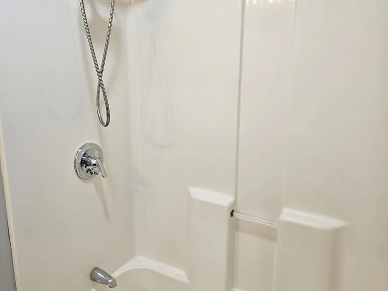 117 Alger Rd — Photo 10