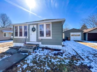 217 9th Ave, Brookings, SD 57006