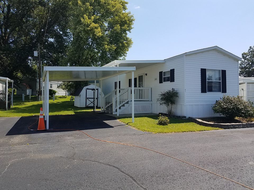 Front view (shed included)