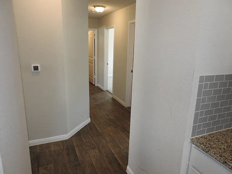 621 Callahan Ln — Photo 16