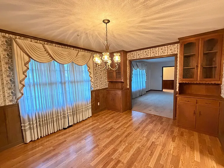 6811 Oakdale Rd — Photo 11