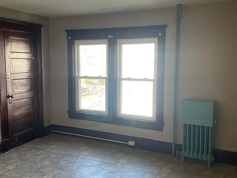 191 S Maple Ave — Photo 13