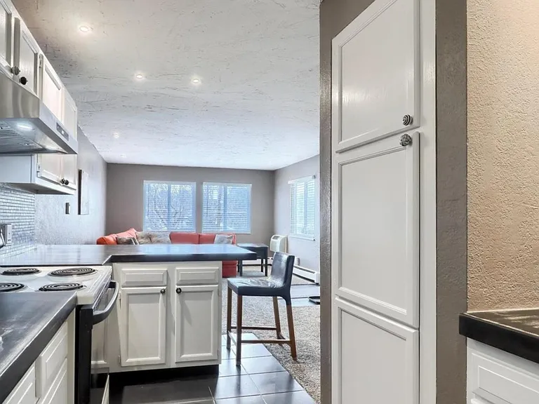 S Van Gordon Ct — Photo 2