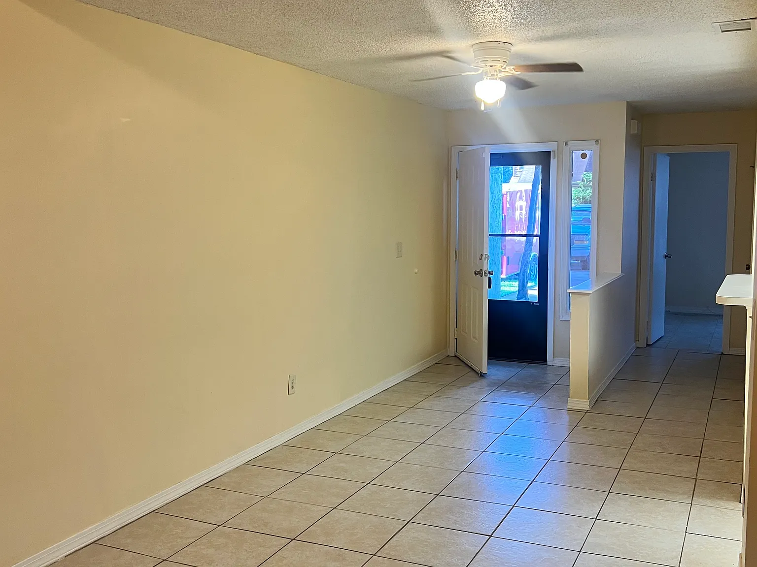 2 bed, 1031 sqft, $1,275 — Photo 4