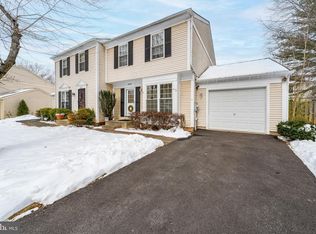 19825 Filbert Dr, Gaithersburg, MD 20879