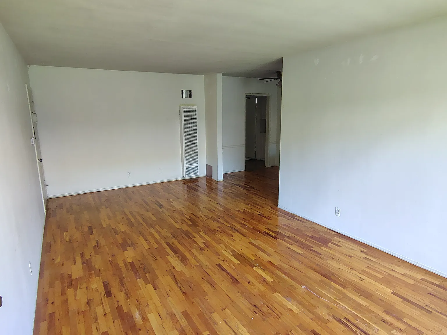 1 bed, 700 sqft, $1,985 — Photo 3