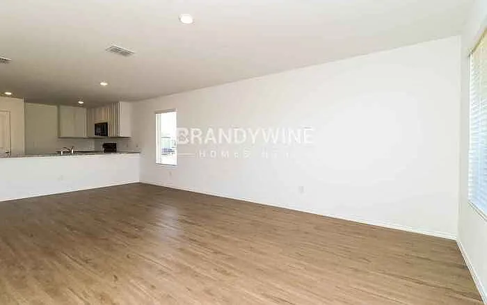 1432 Silver Oak Ln — Photo 2