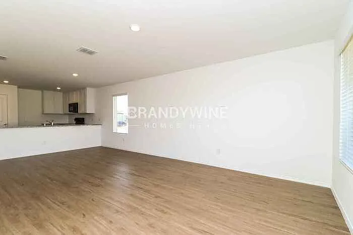 Building Photo - 1432 Silver Oak Ln