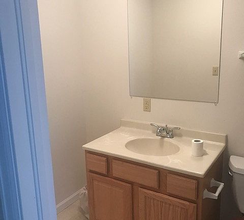 5th image of 107 Hyland Ct