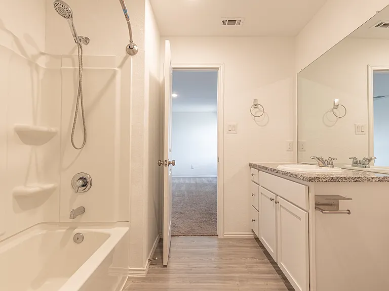 4310 Fluvial Cir — Photo 21