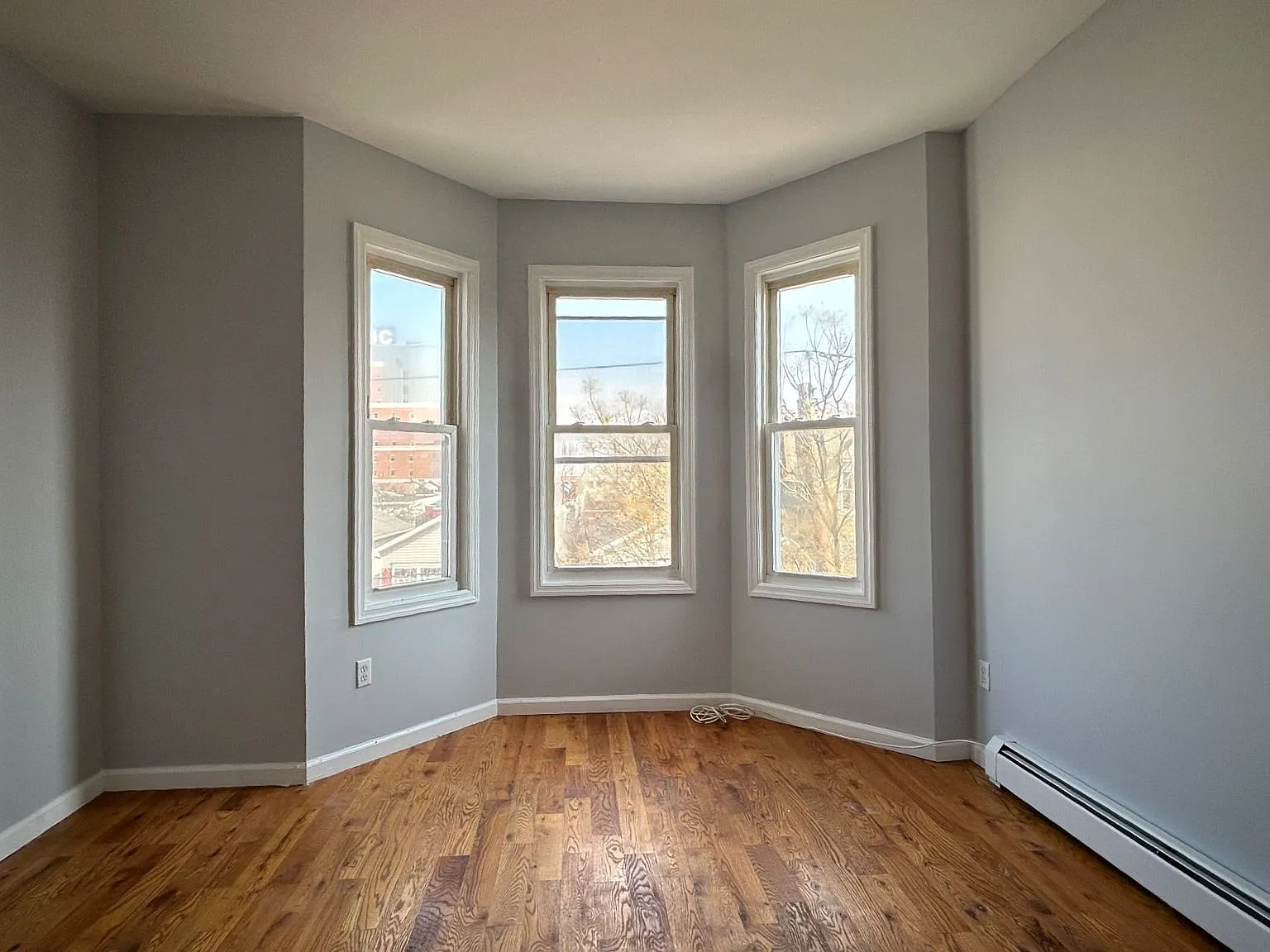67 Grant Avenue — Photo 2