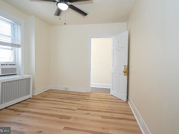 5th image of 12 E Lancaster Ave Unit 201