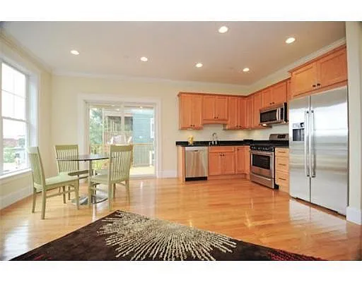 Building Photo - 20 Fisher Ave #1