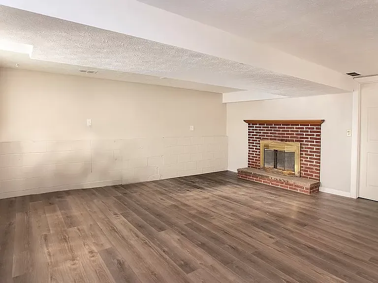 9030 Reed Rd — Photo 8