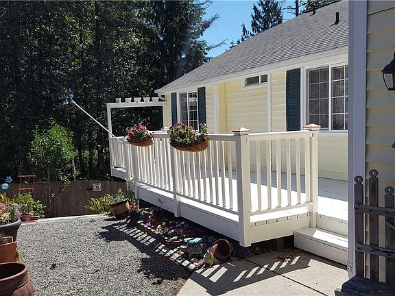 3rd image of 8537 Shadowood Ct SE