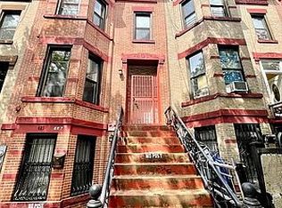427 41st St #2F, Brooklyn, NY 11232