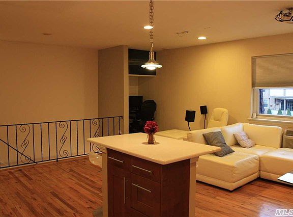 4th image of 10 Glen Hollow Dr APT C51
