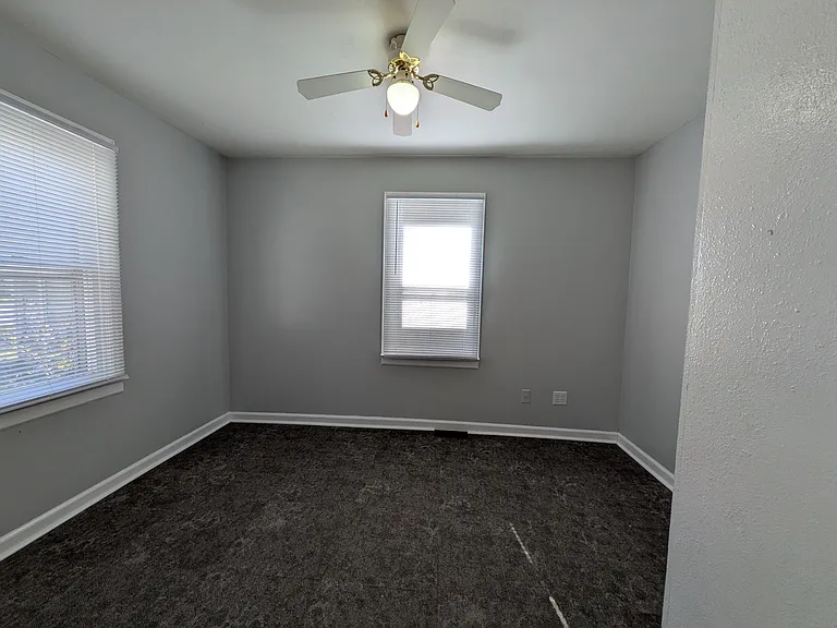 1107 NW Van Buren St — Photo 5