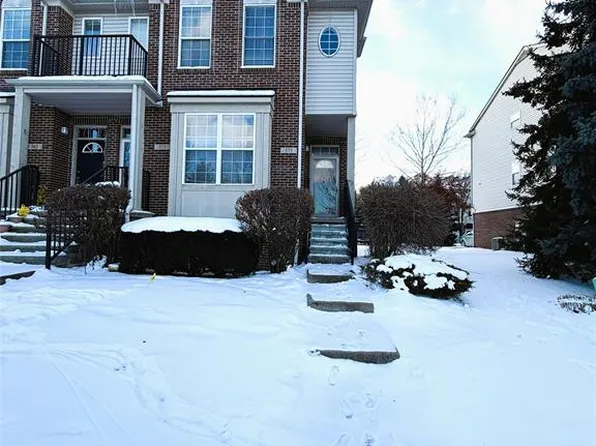 575 Summerfield Dr, Westland, MI 48185