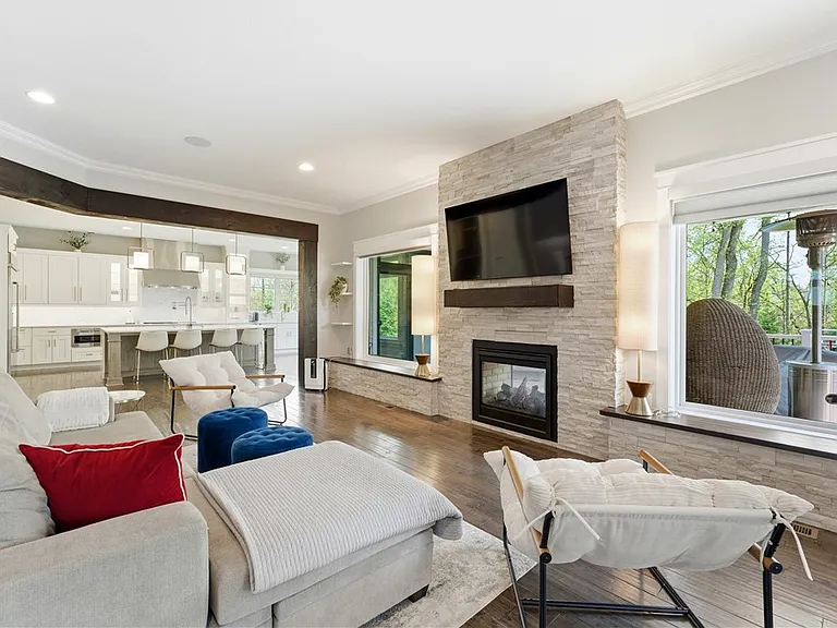 666 Chilliwack Ln — Photo 4