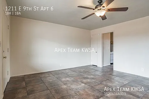 1211 E 9th St #6 Photo 1