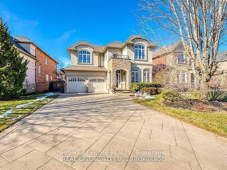 96 Spring Azure Cres — Photo 2