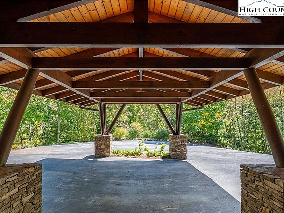 4th image of 210 Arrowhead Private Drive