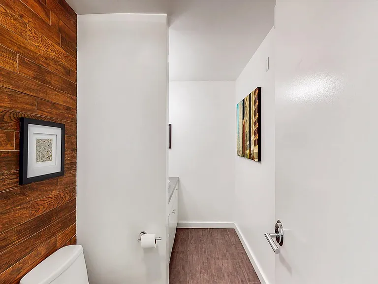 301 N Neil St #808-809 — Photo 41