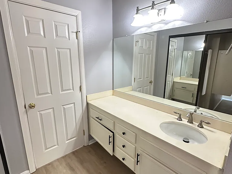 1153 Arbor Ln — Photo 24