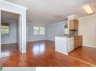 714 NW 103rd Ter #202, Hollywood, FL 33026