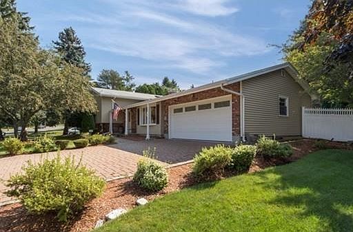 3rd image of 9 Briarwood Dr