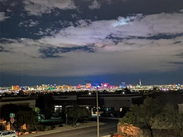 2305 W Horizon Ridge Pkwy APT 224, Henderson, NV 89052