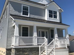 210 10th St, Brigantine, NJ 08203