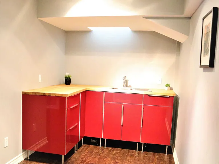 9 Eber St — Photo 22