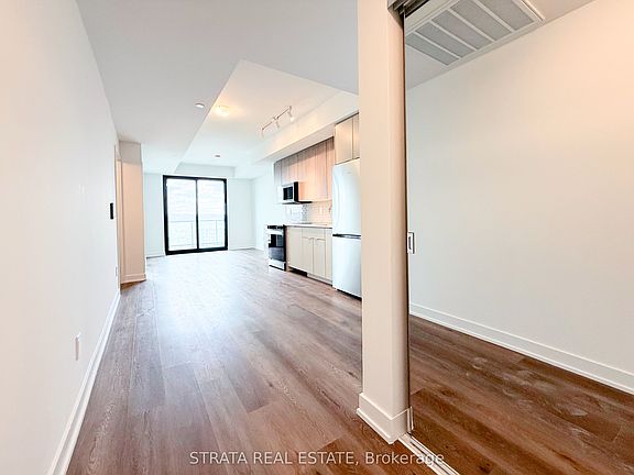 3rd image of 2075 Lakeshore Rd #1610