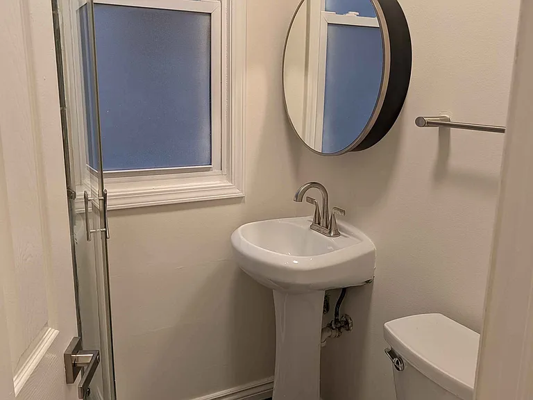 2302 N Hamlin Ave #1 — Photo 5