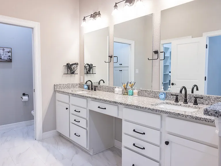 4648 S Stonecrest Ct — Photo 13