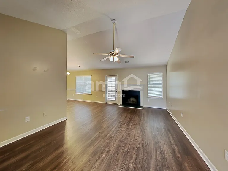 1515 Morning Glory Way — Photo 8
