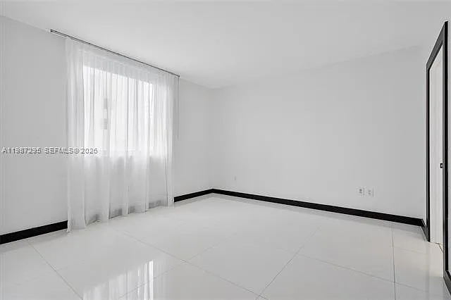 55 SE 6th St #1607 — Photo 42