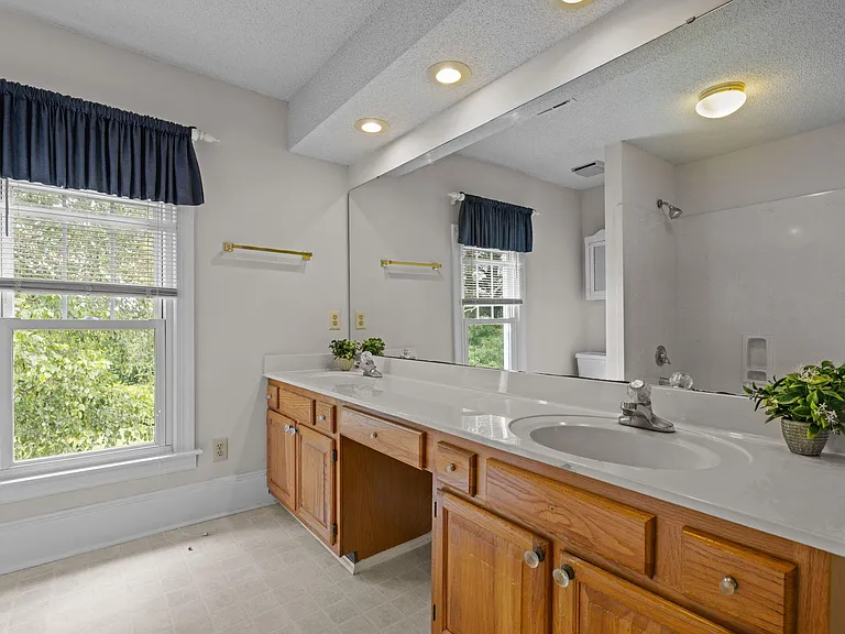 504 Parks Village Rd — Photo 35