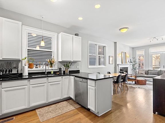 2nd image of 2913 N Damen Ave #3