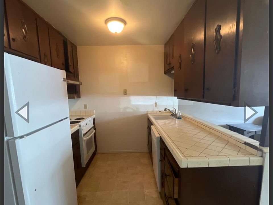 2nd image of 84 McFaul Way #6