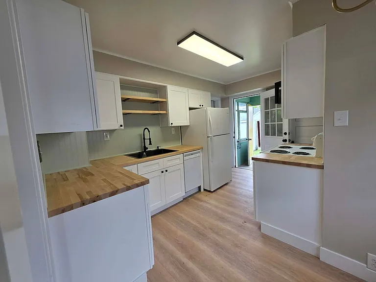 510 W Bebb St — Photo 5