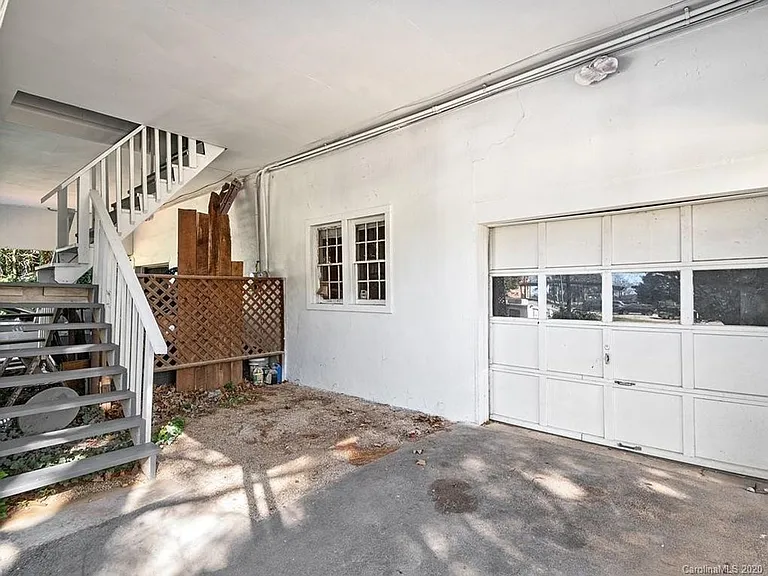 30 Lorraine Ave — Photo 18
